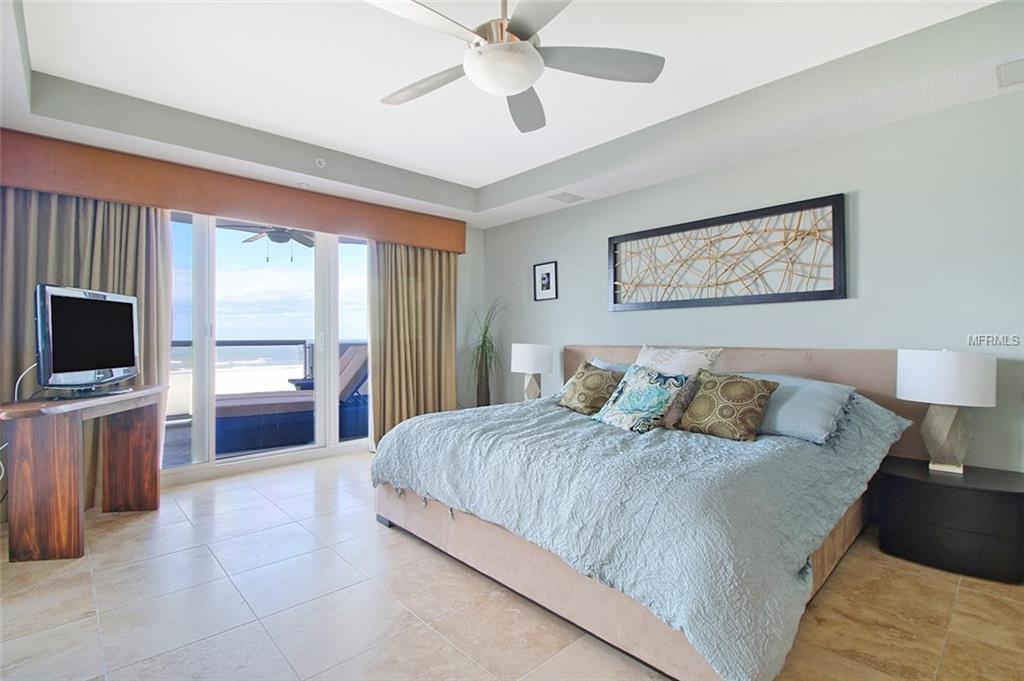 1350 GULF BOULEVARD, CLEARWATER BEACH, Florida 33767, 3 Bedrooms Bedrooms, 8 Rooms Rooms,2 BathroomsBathrooms,Residential,For sale,GULF,U7839299