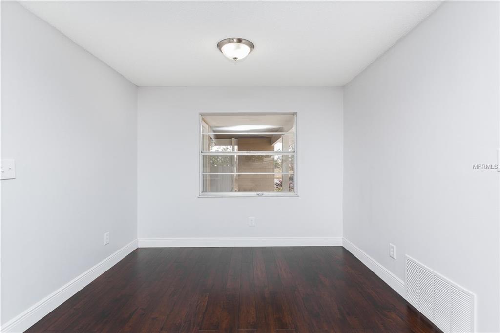 304 LOCHMOND DRIVE, FERN PARK, Florida 32730, 3 Bedrooms Bedrooms, 3 Rooms Rooms,2 BathroomsBathrooms,Residential,For sale,LOCHMOND,O5556125