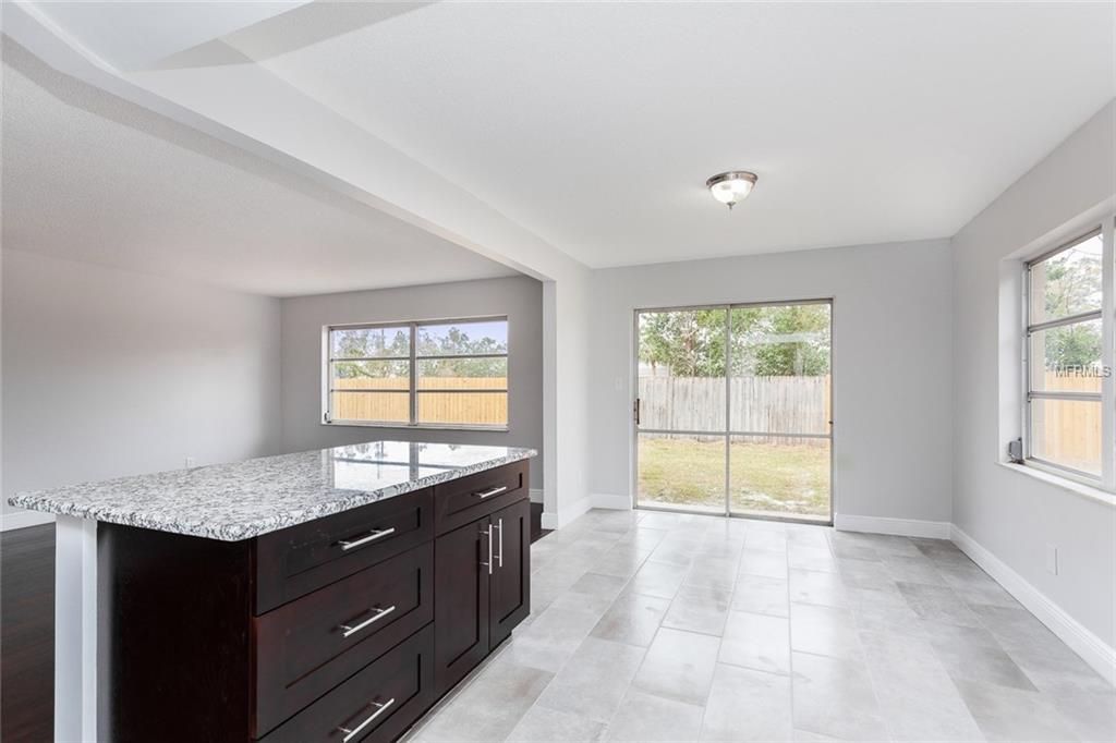 304 LOCHMOND DRIVE, FERN PARK, Florida 32730, 3 Bedrooms Bedrooms, 3 Rooms Rooms,2 BathroomsBathrooms,Residential,For sale,LOCHMOND,O5556125