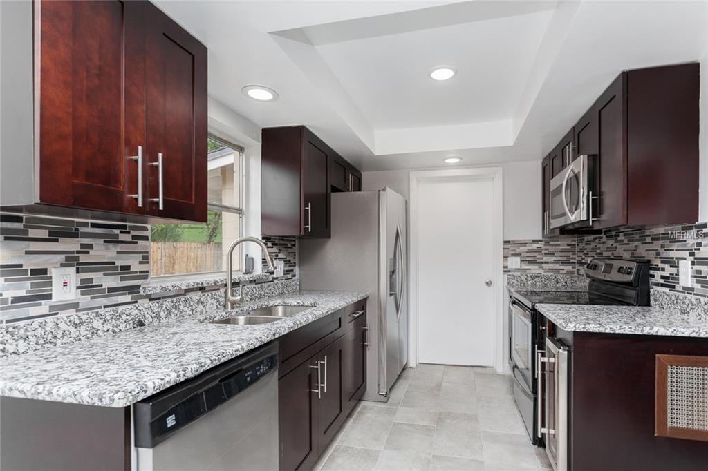 304 LOCHMOND DRIVE, FERN PARK, Florida 32730, 3 Bedrooms Bedrooms, 3 Rooms Rooms,2 BathroomsBathrooms,Residential,For sale,LOCHMOND,O5556125