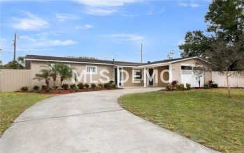 304 LOCHMOND DRIVE, FERN PARK, Florida 32730, 3 Bedrooms Bedrooms, 3 Rooms Rooms,2 BathroomsBathrooms,Residential,For sale,LOCHMOND,O5556125
