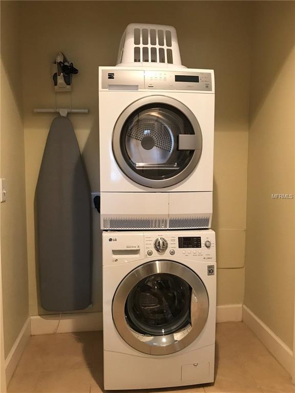 1364 CENTRE COURT RIDGE DRIVE, REUNION, Florida 34747, 3 Bedrooms Bedrooms, 5 Rooms Rooms,3 BathroomsBathrooms,Residential,For sale,CENTRE COURT RIDGE,S4856265