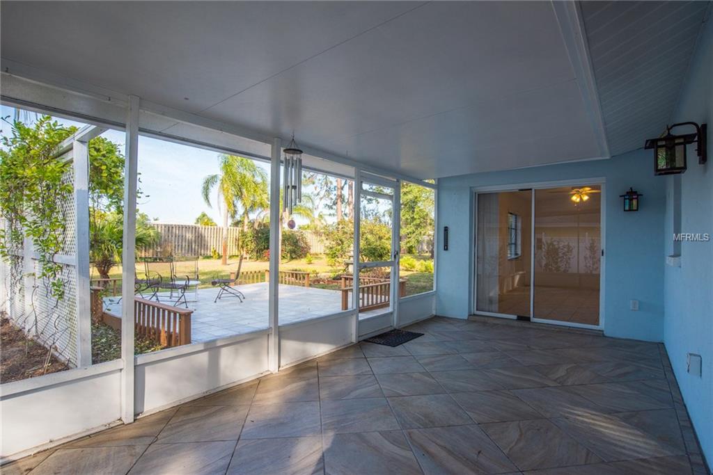125 SHADY PINE LANE, NOKOMIS, Florida 34275, 3 Bedrooms Bedrooms, 8 Rooms Rooms,2 BathroomsBathrooms,Residential,For sale,SHADY PINE,A4208253