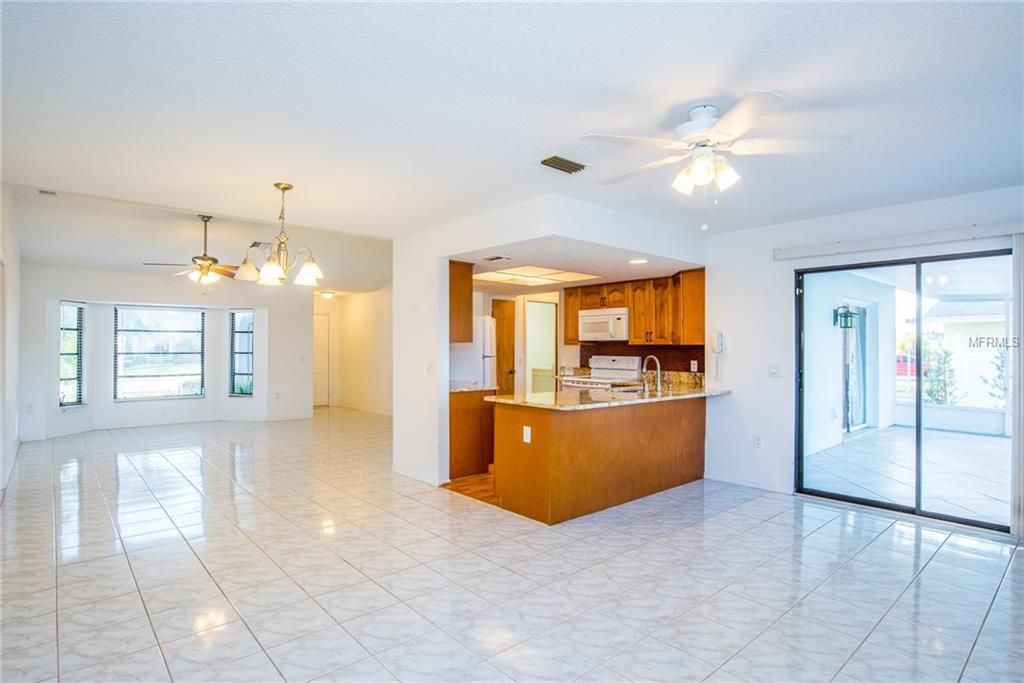 125 SHADY PINE LANE, NOKOMIS, Florida 34275, 3 Bedrooms Bedrooms, 8 Rooms Rooms,2 BathroomsBathrooms,Residential,For sale,SHADY PINE,A4208253