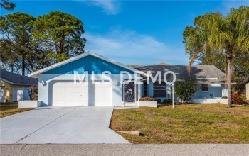 125 SHADY PINE LANE, NOKOMIS, Florida 34275, 3 Bedrooms Bedrooms, 8 Rooms Rooms,2 BathroomsBathrooms,Residential,For sale,SHADY PINE,A4208253