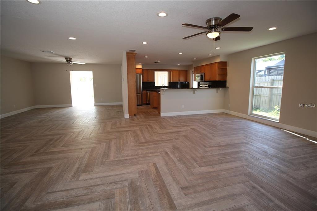 14036 80TH AVENUE, SEMINOLE, Florida 33776, 4 Bedrooms Bedrooms, 8 Rooms Rooms,2 BathroomsBathrooms,Residential,For sale,80TH,U7846477