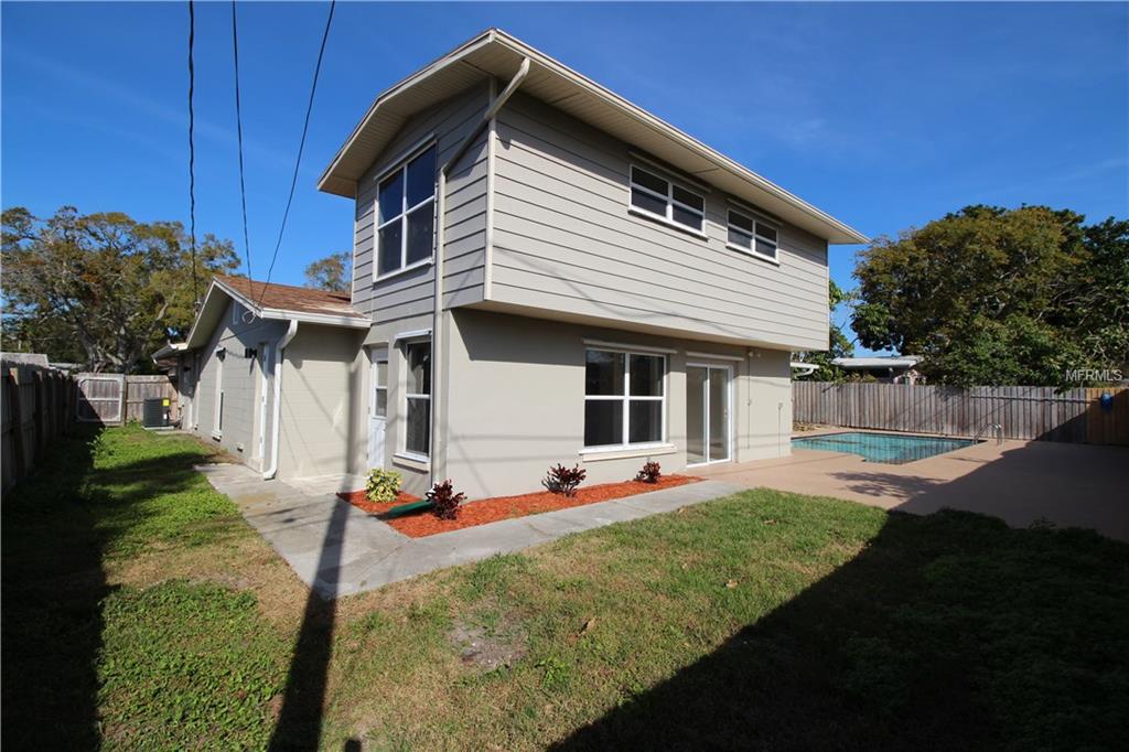 14036 80TH AVENUE, SEMINOLE, Florida 33776, 4 Bedrooms Bedrooms, 8 Rooms Rooms,2 BathroomsBathrooms,Residential,For sale,80TH,U7846477