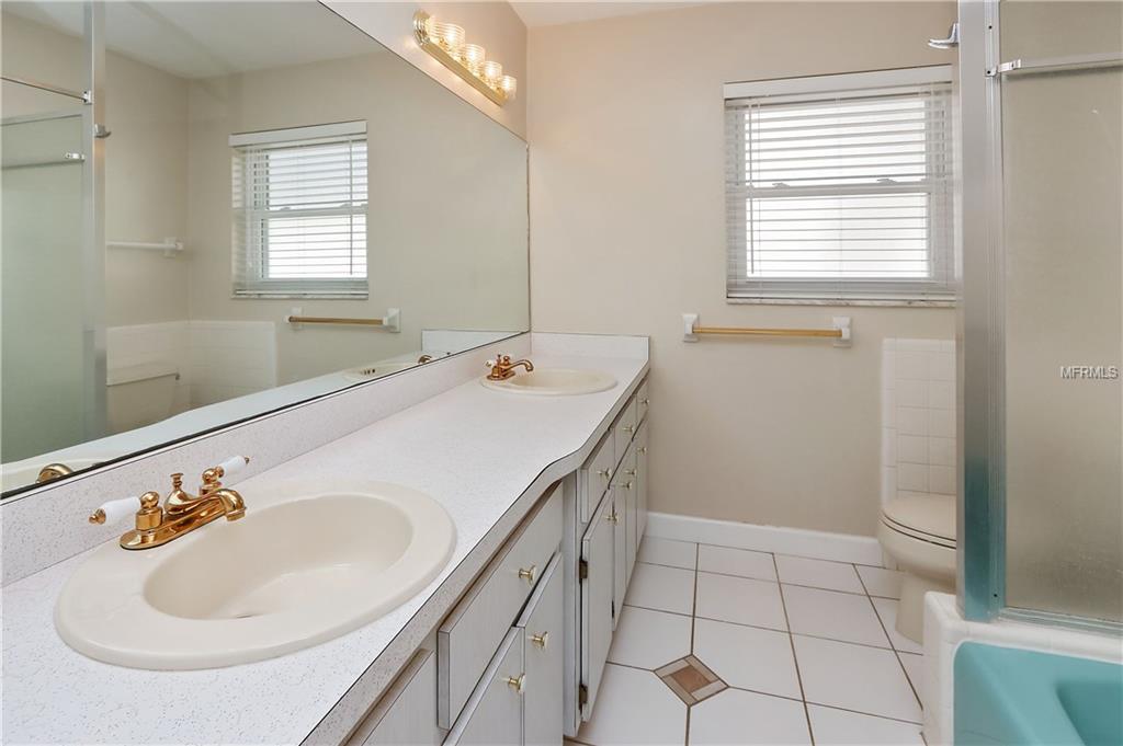 4526 4TH AVENUE N, ST PETERSBURG, Florida 33713, 2 Bedrooms Bedrooms, 6 Rooms Rooms,1 BathroomBathrooms,Residential,For sale,4TH,U7846742
