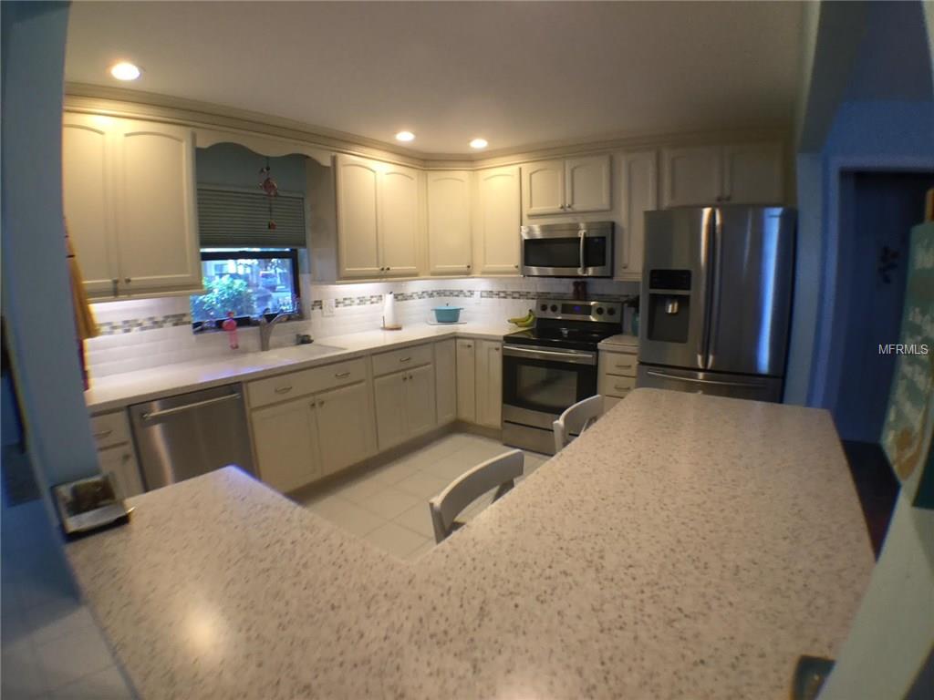 1740 LAKE PLACE, VENICE, Florida 34293, 2 Bedrooms Bedrooms, 7 Rooms Rooms,2 BathroomsBathrooms,Residential,For sale,LAKE,N5916326