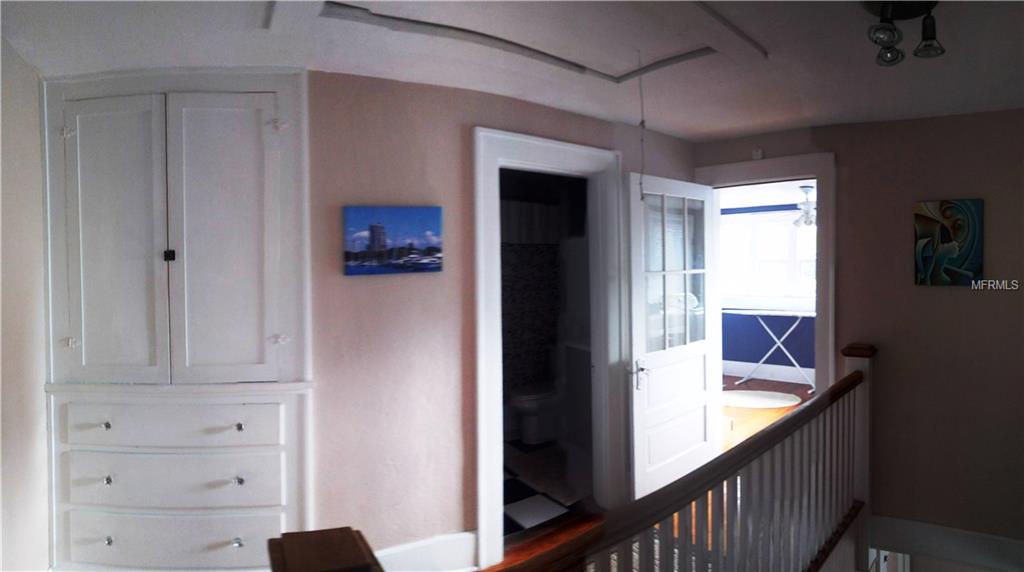 206 18TH AVENUE SE, ST PETERSBURG, Florida 33705, 3 Bedrooms Bedrooms, 8 Rooms Rooms,2 BathroomsBathrooms,Residential,For sale,18TH,U7847467