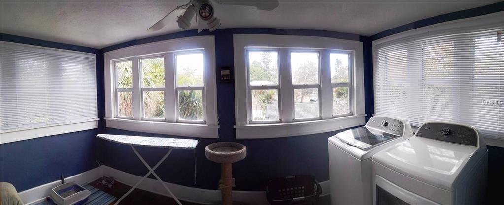 206 18TH AVENUE SE, ST PETERSBURG, Florida 33705, 3 Bedrooms Bedrooms, 8 Rooms Rooms,2 BathroomsBathrooms,Residential,For sale,18TH,U7847467