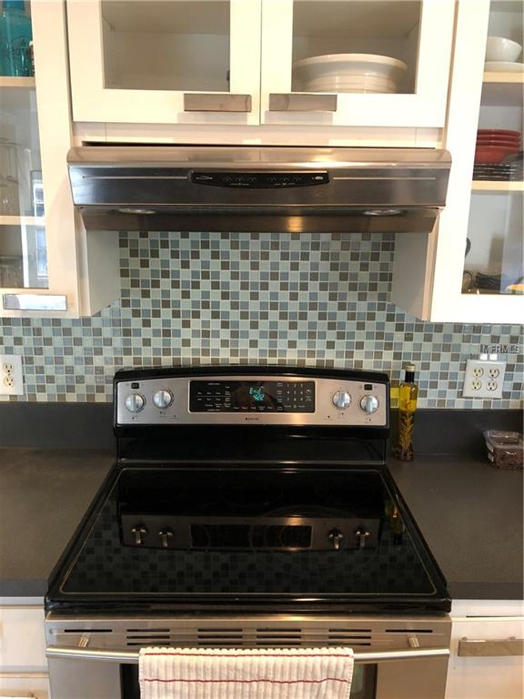 206 18TH AVENUE SE, ST PETERSBURG, Florida 33705, 3 Bedrooms Bedrooms, 8 Rooms Rooms,2 BathroomsBathrooms,Residential,For sale,18TH,U7847467