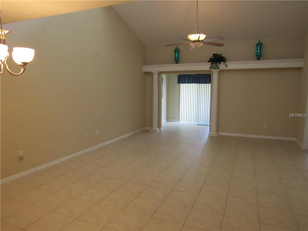 2206 CYPRESS COVE DRIVE, TAVARES, Florida 32778, 2 Bedrooms Bedrooms, 5 Rooms Rooms,2 BathroomsBathrooms,Residential,For sale,CYPRESS COVE,G4849133
