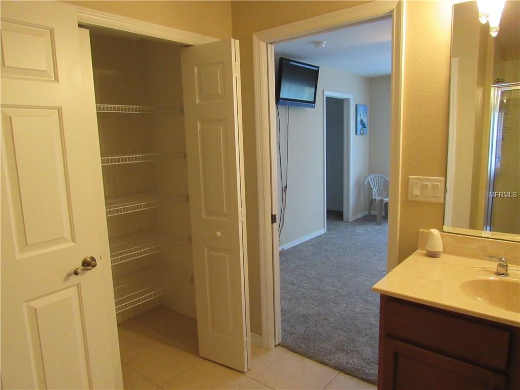 2206 CYPRESS COVE DRIVE, TAVARES, Florida 32778, 2 Bedrooms Bedrooms, 5 Rooms Rooms,2 BathroomsBathrooms,Residential,For sale,CYPRESS COVE,G4849133