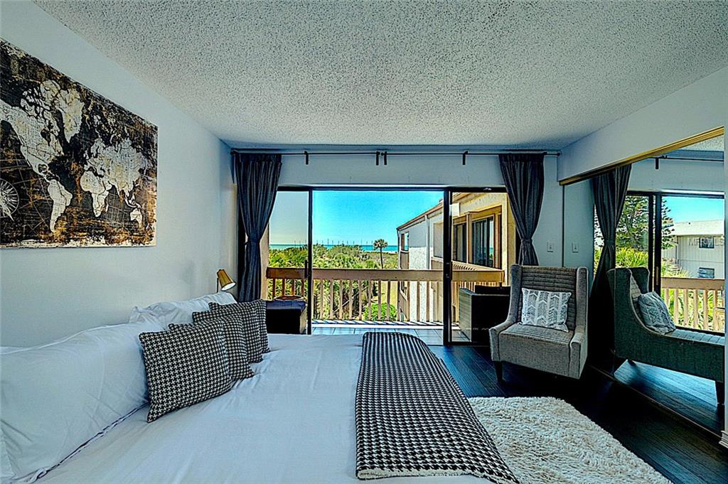 450 BEACH ROAD, SARASOTA, Florida 34242, 3 Bedrooms Bedrooms, 3 Rooms Rooms,2 BathroomsBathrooms,Residential,For sale,BEACH,A4206115