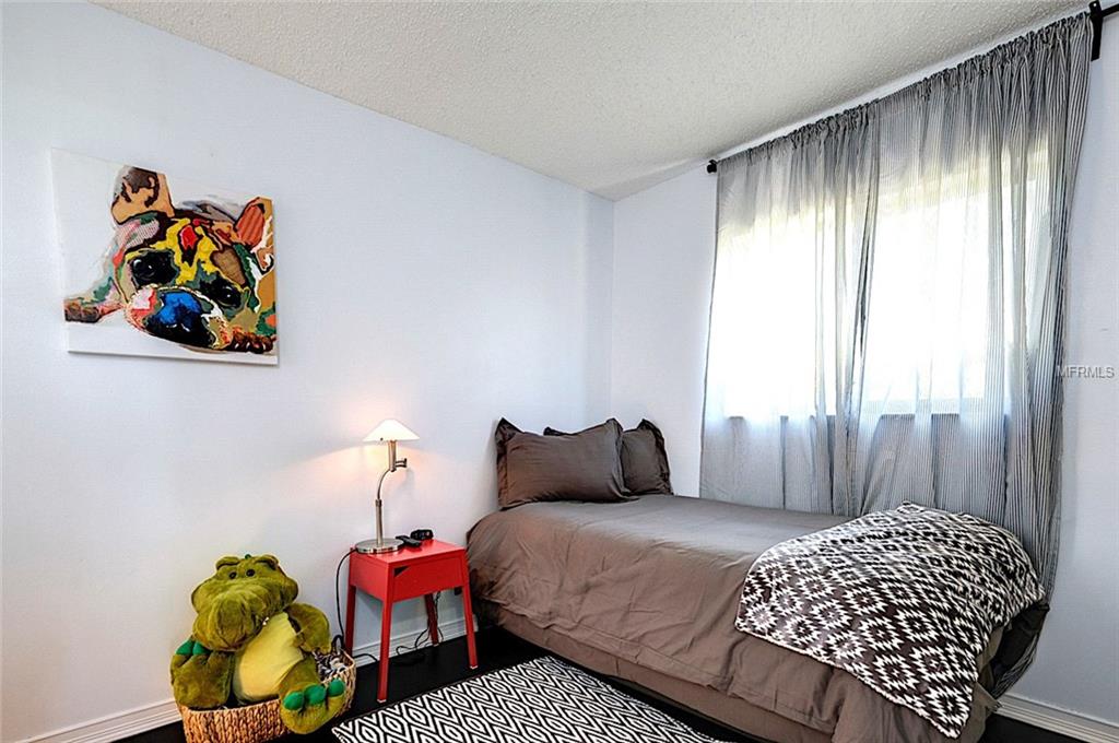 450 BEACH ROAD, SARASOTA, Florida 34242, 3 Bedrooms Bedrooms, 3 Rooms Rooms,2 BathroomsBathrooms,Residential,For sale,BEACH,A4206115