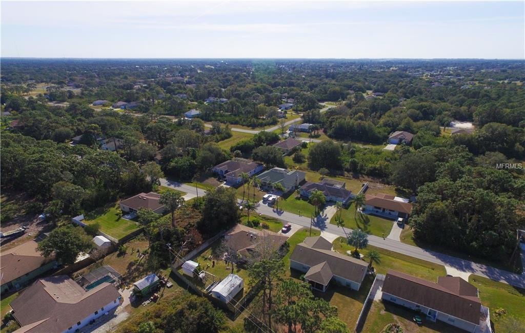 9366 FRUITLAND AVENUE, ENGLEWOOD, Florida 34224, 3 Bedrooms Bedrooms, 8 Rooms Rooms,2 BathroomsBathrooms,Residential,For sale,FRUITLAND,D5922464