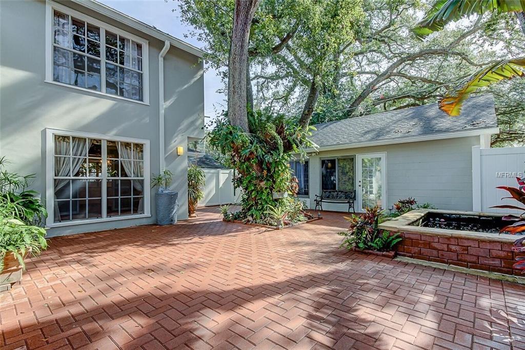 2914 W BAYSHORE COURT, TAMPA, Florida 33611, 3 Bedrooms Bedrooms, 7 Rooms Rooms,3 BathroomsBathrooms,Residential,For sale,BAYSHORE,T2925637