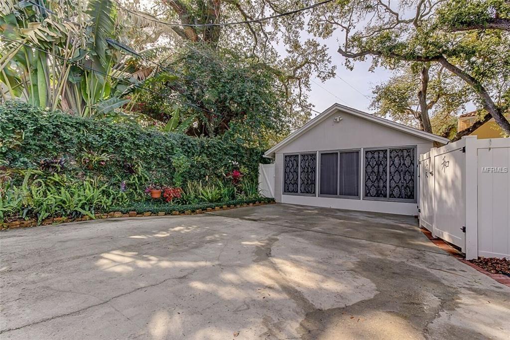 2914 W BAYSHORE COURT, TAMPA, Florida 33611, 3 Bedrooms Bedrooms, 7 Rooms Rooms,3 BathroomsBathrooms,Residential,For sale,BAYSHORE,T2925637