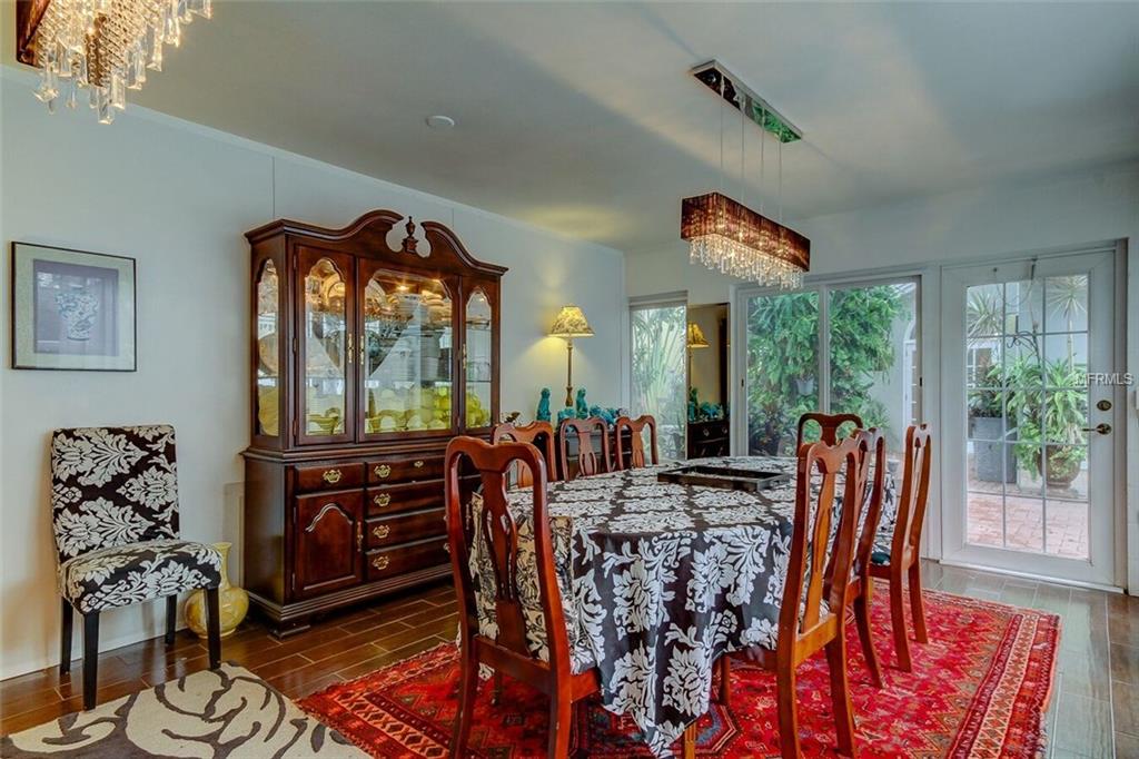 2914 W BAYSHORE COURT, TAMPA, Florida 33611, 3 Bedrooms Bedrooms, 7 Rooms Rooms,3 BathroomsBathrooms,Residential,For sale,BAYSHORE,T2925637