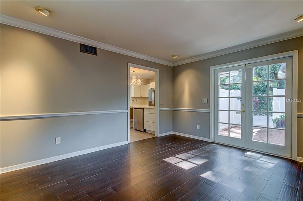 2914 W BAYSHORE COURT, TAMPA, Florida 33611, 3 Bedrooms Bedrooms, 7 Rooms Rooms,3 BathroomsBathrooms,Residential,For sale,BAYSHORE,T2925637