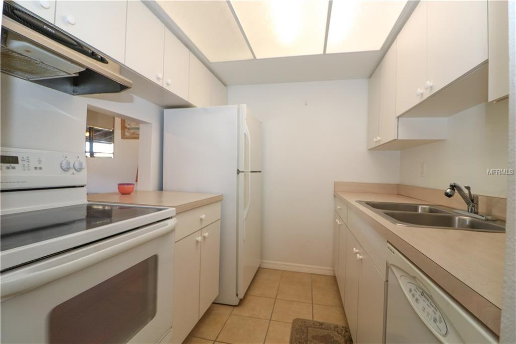 9 QUAILS RUN BOULEVARD, ENGLEWOOD, Florida 34223, 1 Bedroom Bedrooms, 5 Rooms Rooms,1 BathroomBathrooms,Residential,For sale,QUAILS RUN,D5922826