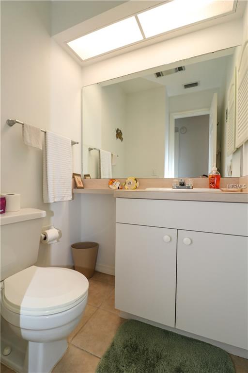 9 QUAILS RUN BOULEVARD, ENGLEWOOD, Florida 34223, 1 Bedroom Bedrooms, 5 Rooms Rooms,1 BathroomBathrooms,Residential,For sale,QUAILS RUN,D5922826