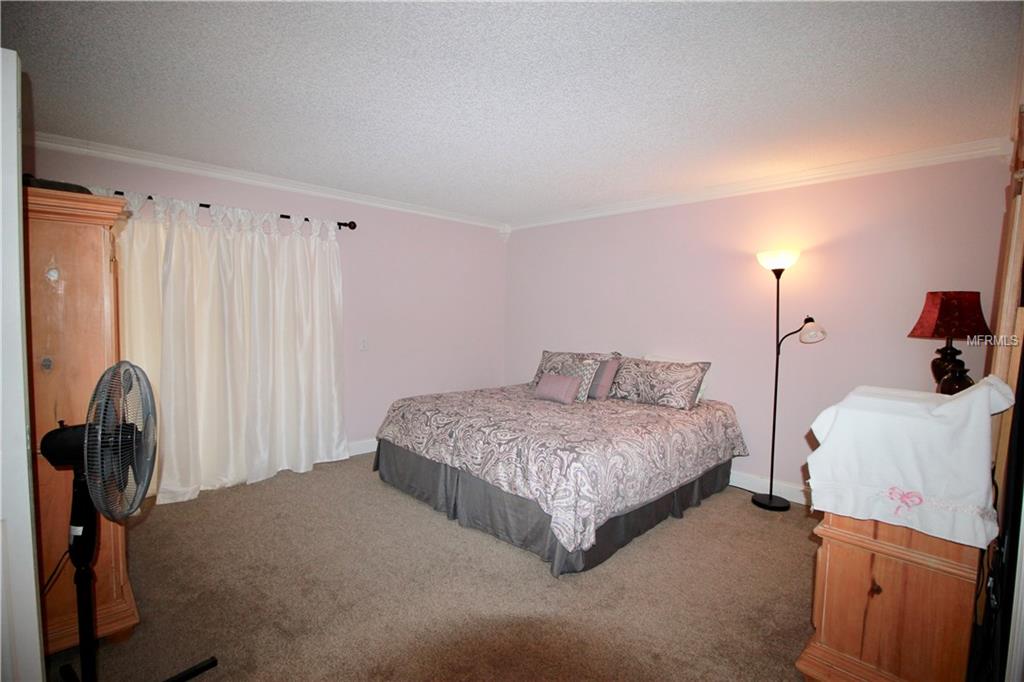 4 WINTER RIDGE COURT, WINTER HAVEN, Florida 33881, 2 Bedrooms Bedrooms, 4 Rooms Rooms,2 BathroomsBathrooms,Residential,For sale,WINTER RIDGE,P4718983