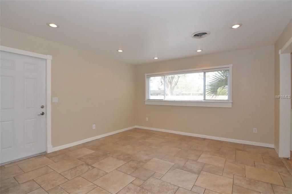 1236 CARVELL DRIVE, WINTER PARK, Florida 32792, 3 Bedrooms Bedrooms, 6 Rooms Rooms,2 BathroomsBathrooms,Residential,For sale,CARVELL,O5561835