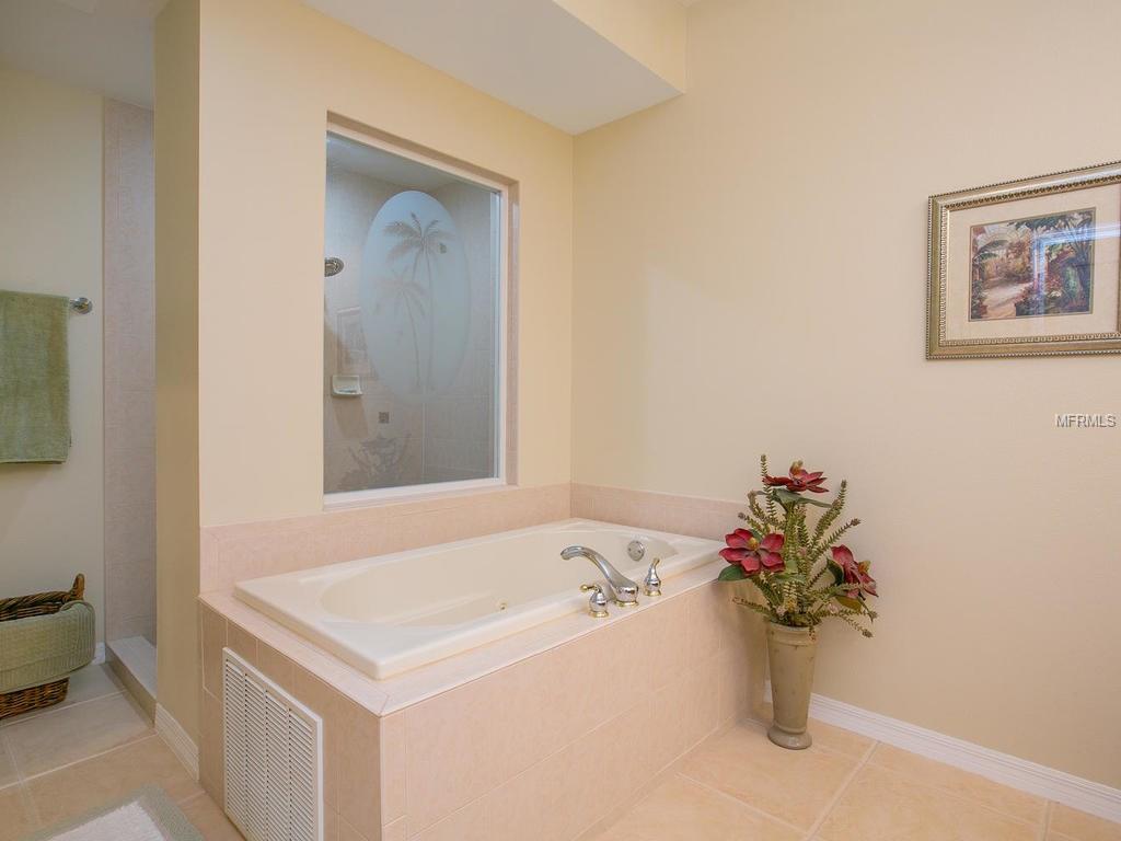 9203 GRIGGS ROAD, ENGLEWOOD, Florida 34224, 3 Bedrooms Bedrooms, 6 Rooms Rooms,2 BathroomsBathrooms,Residential,For sale,GRIGGS,A4163723