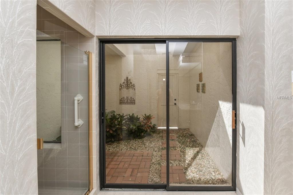 7410 PEARLBUSH LANE, SARASOTA, Florida 34241, 3 Bedrooms Bedrooms, 11 Rooms Rooms,3 BathroomsBathrooms,Residential,For sale,PEARLBUSH,A4199029