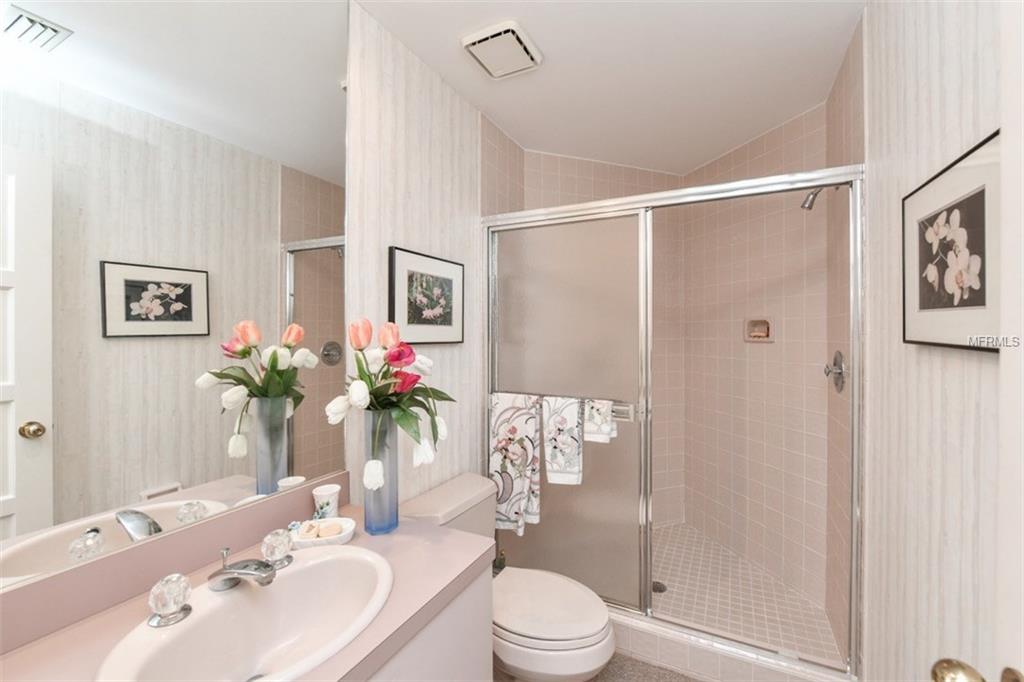 7410 PEARLBUSH LANE, SARASOTA, Florida 34241, 3 Bedrooms Bedrooms, 11 Rooms Rooms,3 BathroomsBathrooms,Residential,For sale,PEARLBUSH,A4199029