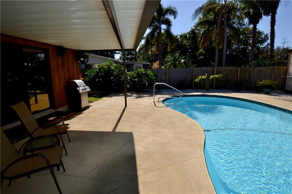 12542 137TH STREET N, LARGO, Florida 33774, 3 Bedrooms Bedrooms, 8 Rooms Rooms,2 BathroomsBathrooms,Residential,For sale,137TH,U7840534