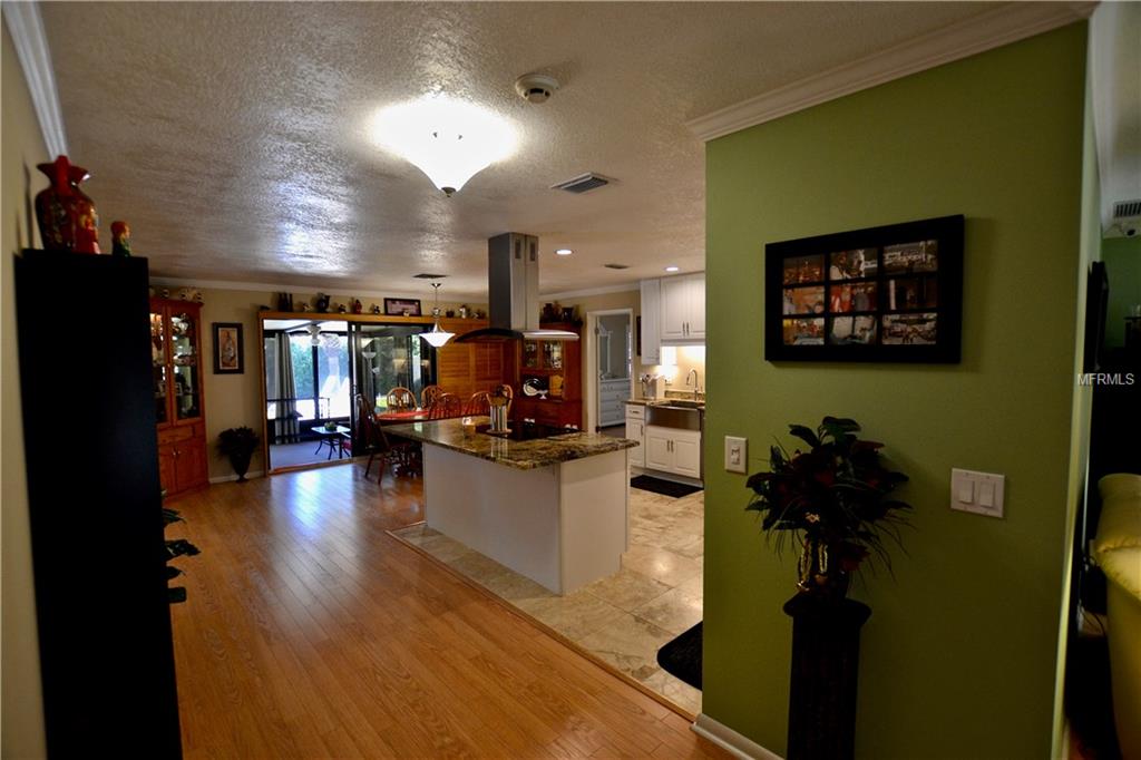 12542 137TH STREET N, LARGO, Florida 33774, 3 Bedrooms Bedrooms, 8 Rooms Rooms,2 BathroomsBathrooms,Residential,For sale,137TH,U7840534