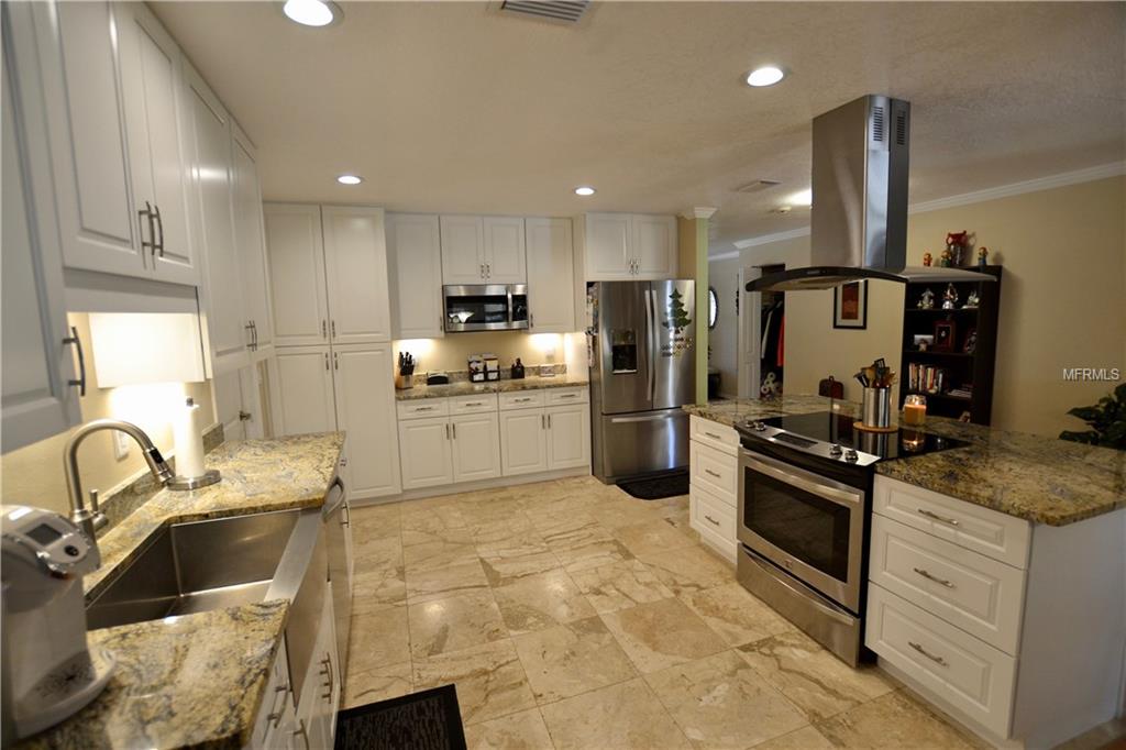 12542 137TH STREET N, LARGO, Florida 33774, 3 Bedrooms Bedrooms, 8 Rooms Rooms,2 BathroomsBathrooms,Residential,For sale,137TH,U7840534