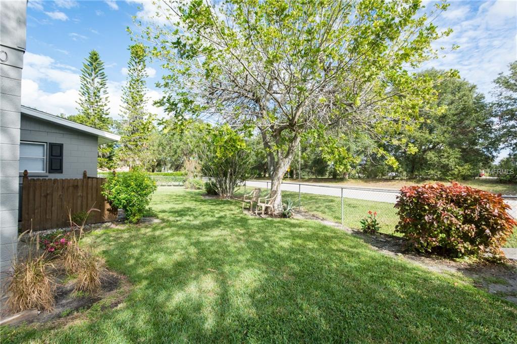 2320 51ST AVENUE E, BRADENTON, Florida 34203, 3 Bedrooms Bedrooms, 7 Rooms Rooms,2 BathroomsBathrooms,Residential,For sale,51ST,A4204581