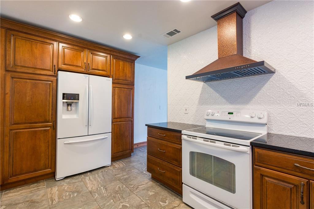 2320 51ST AVENUE E, BRADENTON, Florida 34203, 3 Bedrooms Bedrooms, 7 Rooms Rooms,2 BathroomsBathrooms,Residential,For sale,51ST,A4204581