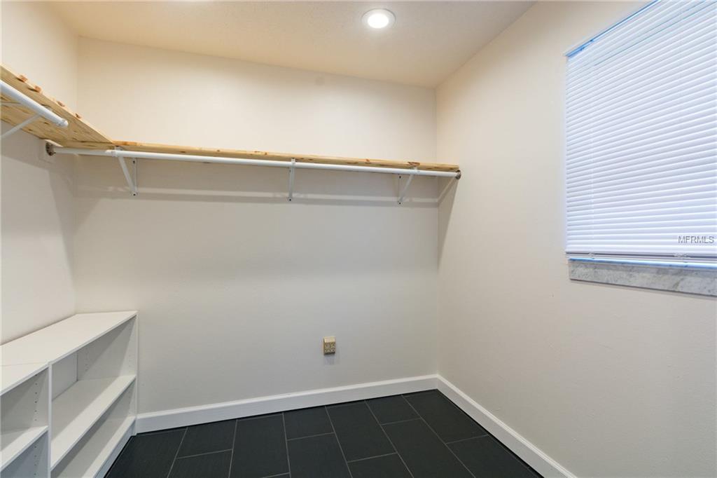 2320 51ST AVENUE E, BRADENTON, Florida 34203, 3 Bedrooms Bedrooms, 7 Rooms Rooms,2 BathroomsBathrooms,Residential,For sale,51ST,A4204581