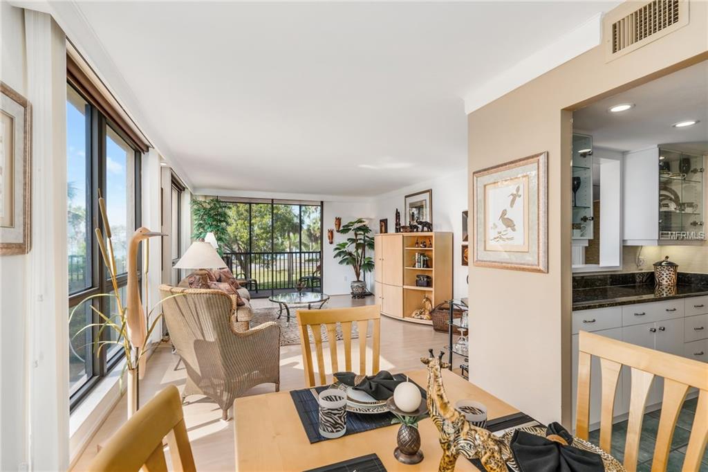 707 S GULFSTREAM AVENUE, SARASOTA, Florida 34236, 2 Bedrooms Bedrooms, 5 Rooms Rooms,2 BathroomsBathrooms,Residential,For sale,GULFSTREAM,A4208256