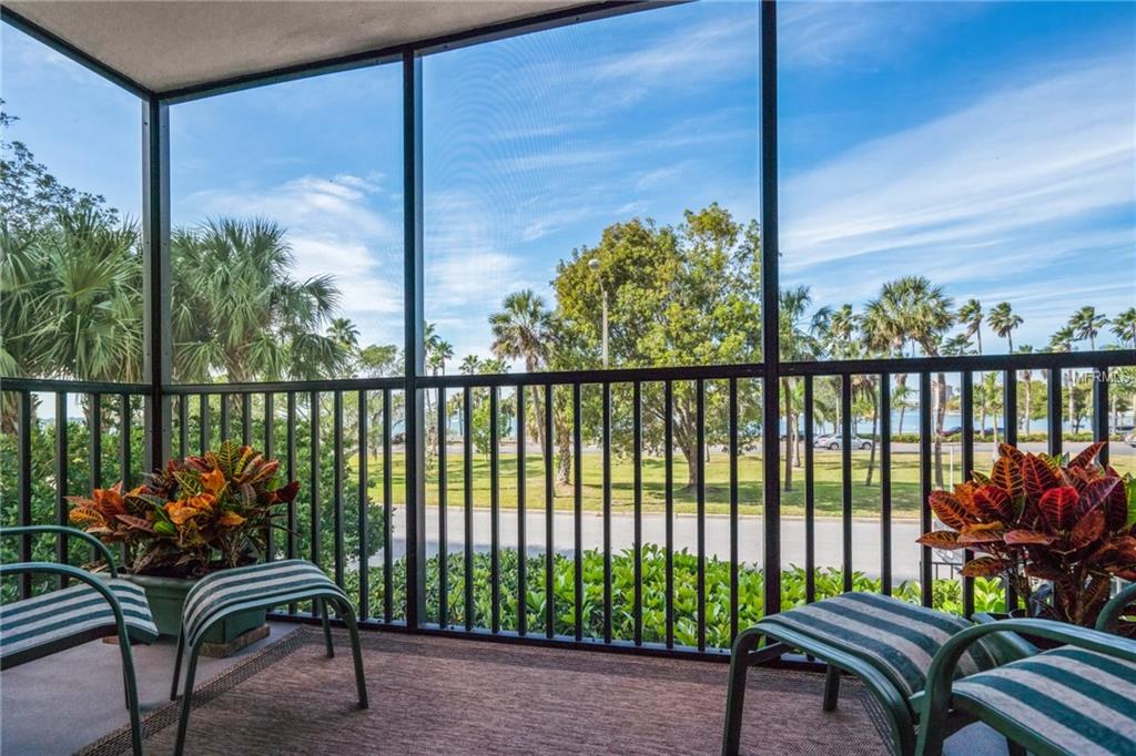 707 S GULFSTREAM AVENUE, SARASOTA, Florida 34236, 2 Bedrooms Bedrooms, 5 Rooms Rooms,2 BathroomsBathrooms,Residential,For sale,GULFSTREAM,A4208256