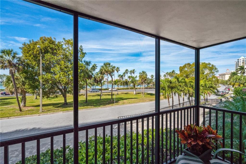 707 S GULFSTREAM AVENUE, SARASOTA, Florida 34236, 2 Bedrooms Bedrooms, 5 Rooms Rooms,2 BathroomsBathrooms,Residential,For sale,GULFSTREAM,A4208256