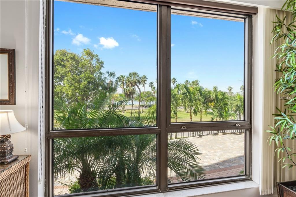 707 S GULFSTREAM AVENUE, SARASOTA, Florida 34236, 2 Bedrooms Bedrooms, 5 Rooms Rooms,2 BathroomsBathrooms,Residential,For sale,GULFSTREAM,A4208256