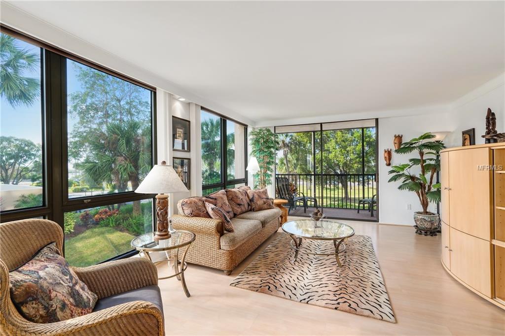 707 S GULFSTREAM AVENUE, SARASOTA, Florida 34236, 2 Bedrooms Bedrooms, 5 Rooms Rooms,2 BathroomsBathrooms,Residential,For sale,GULFSTREAM,A4208256