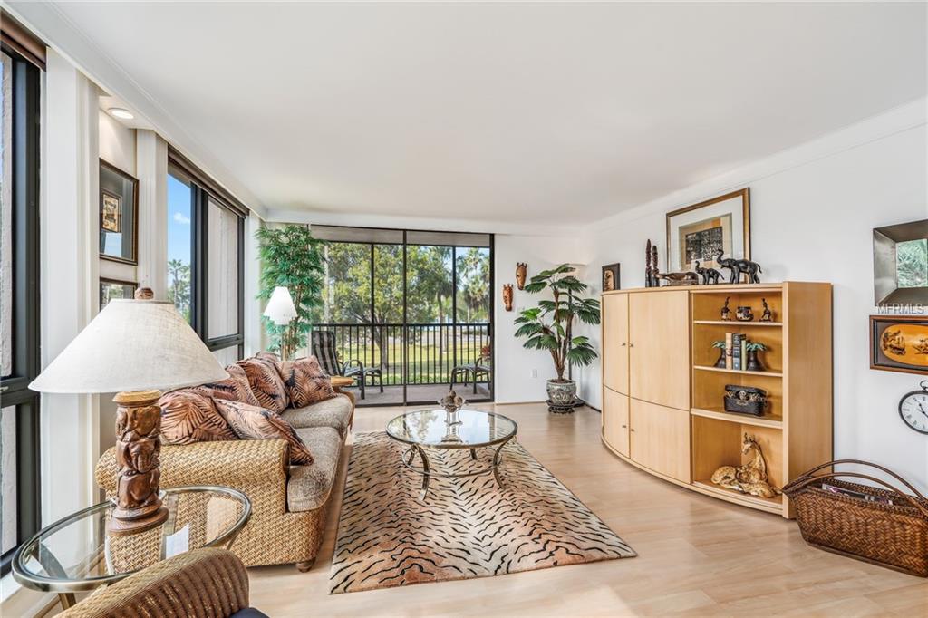 707 S GULFSTREAM AVENUE, SARASOTA, Florida 34236, 2 Bedrooms Bedrooms, 5 Rooms Rooms,2 BathroomsBathrooms,Residential,For sale,GULFSTREAM,A4208256