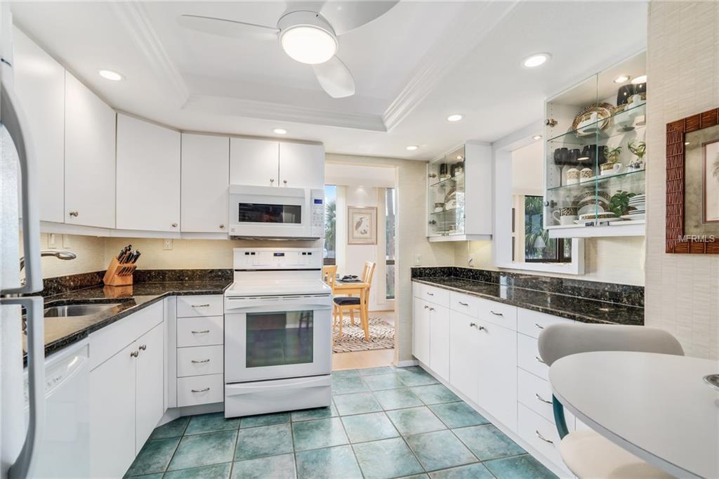 707 S GULFSTREAM AVENUE, SARASOTA, Florida 34236, 2 Bedrooms Bedrooms, 5 Rooms Rooms,2 BathroomsBathrooms,Residential,For sale,GULFSTREAM,A4208256