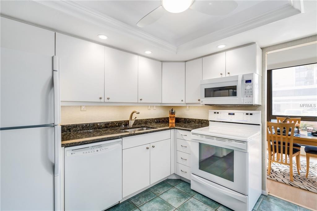 707 S GULFSTREAM AVENUE, SARASOTA, Florida 34236, 2 Bedrooms Bedrooms, 5 Rooms Rooms,2 BathroomsBathrooms,Residential,For sale,GULFSTREAM,A4208256