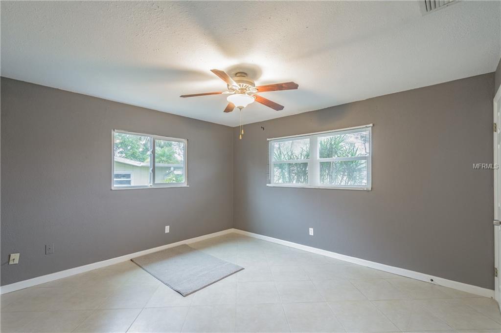 2640 REGATTA DRIVE, SARASOTA, Florida 34231, 2 Bedrooms Bedrooms, 8 Rooms Rooms,2 BathroomsBathrooms,Residential,For sale,REGATTA,A4208611