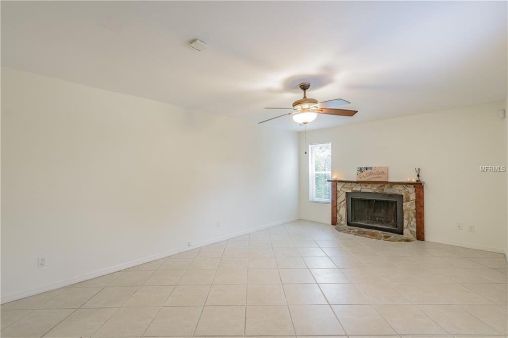 2640 REGATTA DRIVE, SARASOTA, Florida 34231, 2 Bedrooms Bedrooms, 8 Rooms Rooms,2 BathroomsBathrooms,Residential,For sale,REGATTA,A4208611