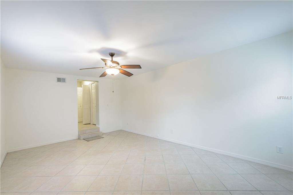 2640 REGATTA DRIVE, SARASOTA, Florida 34231, 2 Bedrooms Bedrooms, 8 Rooms Rooms,2 BathroomsBathrooms,Residential,For sale,REGATTA,A4208611