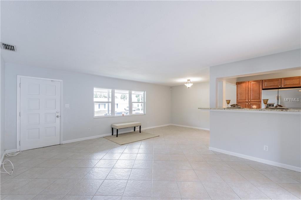 2640 REGATTA DRIVE, SARASOTA, Florida 34231, 2 Bedrooms Bedrooms, 8 Rooms Rooms,2 BathroomsBathrooms,Residential,For sale,REGATTA,A4208611